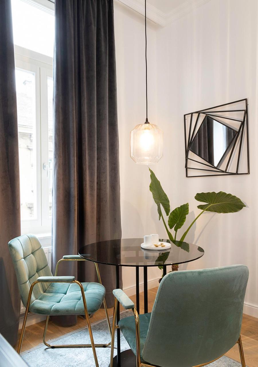 Pierrot & Pierrette Apartment *
